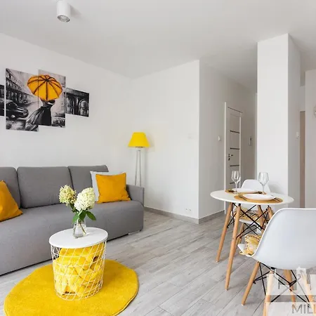 Apartament Millennium Manufaktura Yellow *