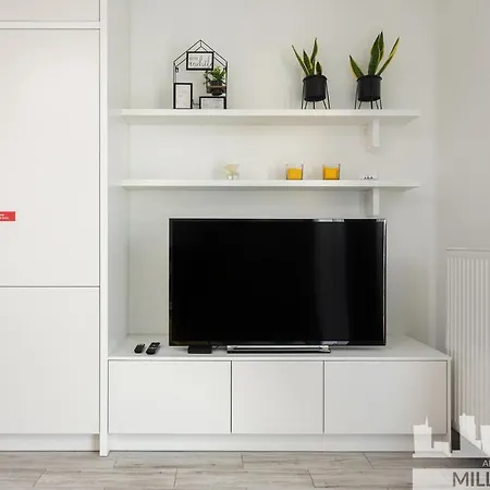 Millennium Manufaktura Yellow * Warszawa