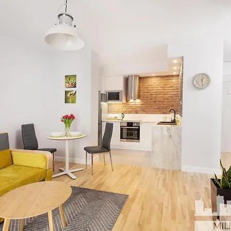 Millennium Manufaktura Yellow Lägenhet Warszawa