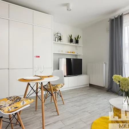 Millennium Manufaktura Yellow