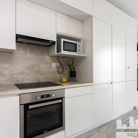 Millennium Manufaktura Yellow Daire