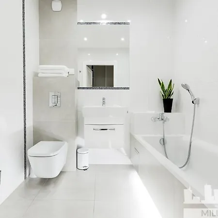 Millennium Manufaktura Yellow *