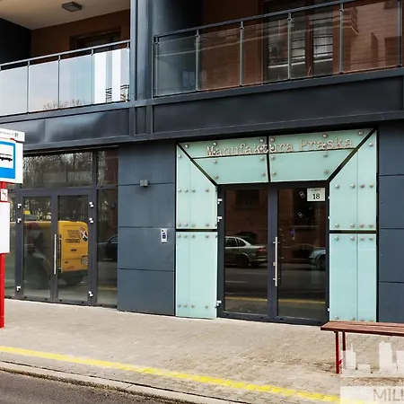 Millennium Manufaktura Yellow * Varşova